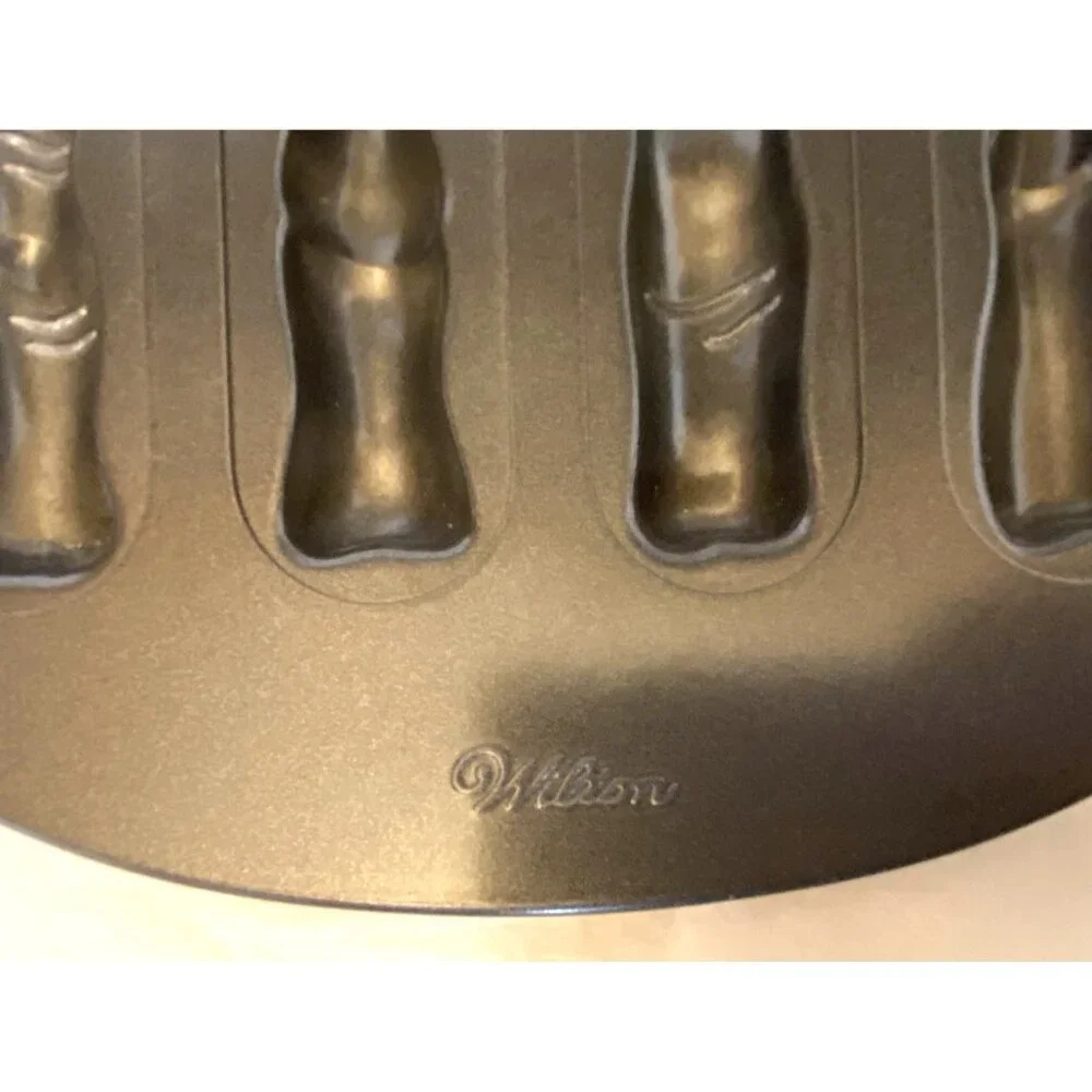 HALLOWEEN Wilton Witch Monster Lady Fingers Baking Pan Nonstick 8 Finger Mold‎